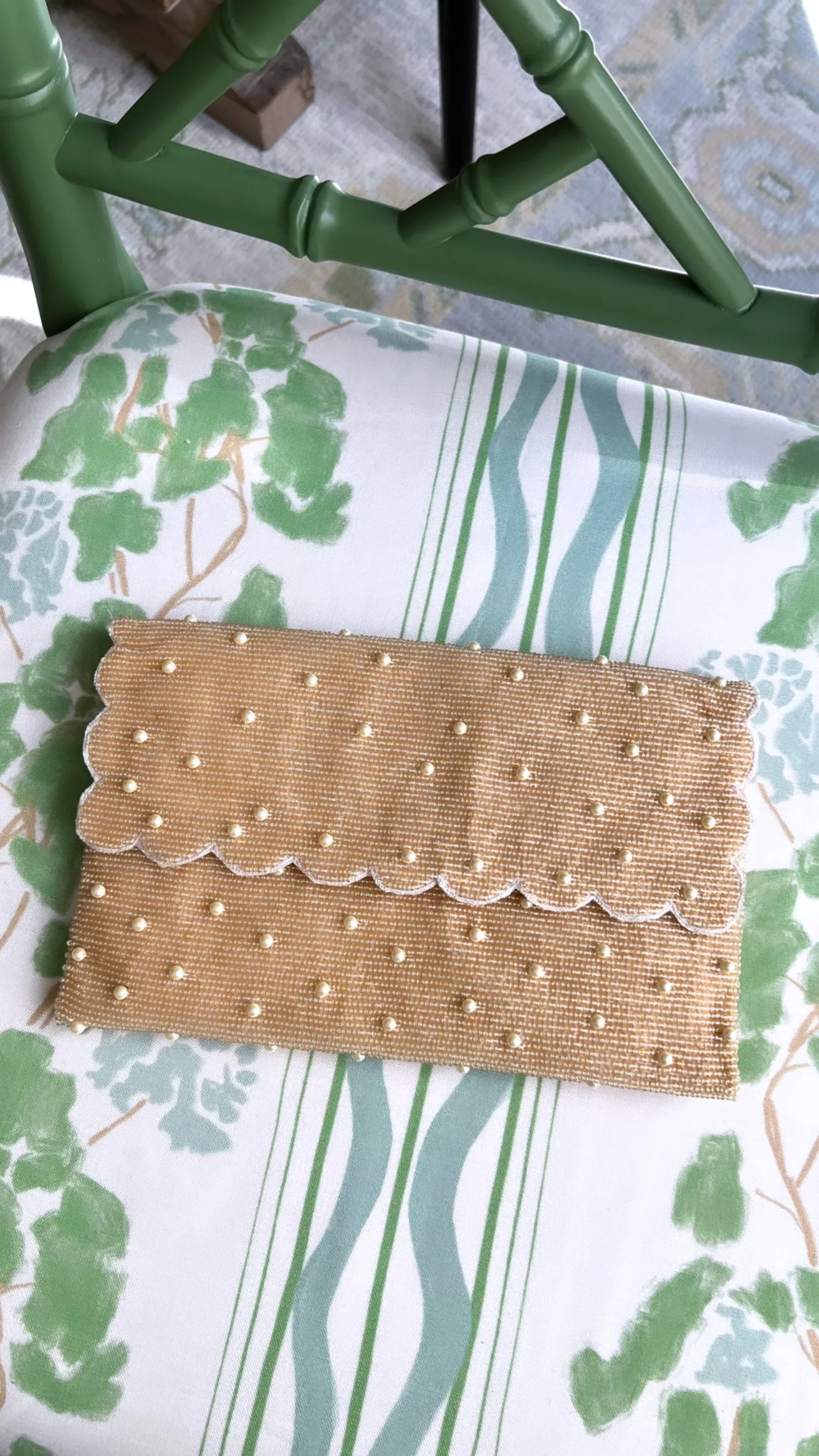 Beaded Scalloped Pearls Clutch (Made to Order)