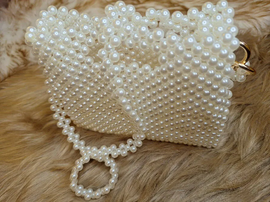 Lulua Stitches Handmade Off-White Pearl Bag