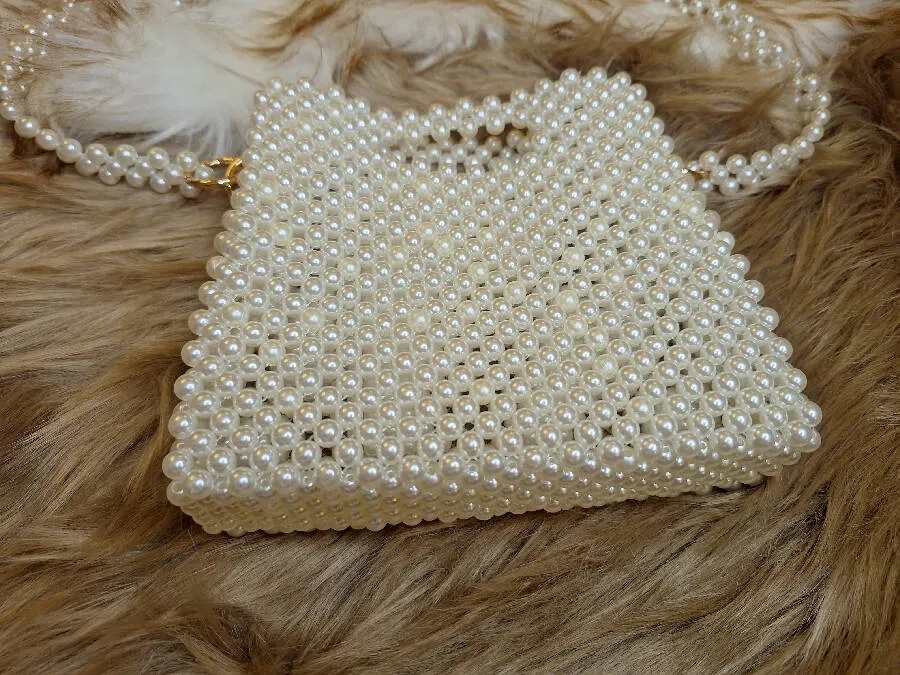 Lulua Stitches Handmade Off-White Pearl Bag