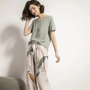 Solid Color Short Sleeve Tops and Floral Print Pajamas Set