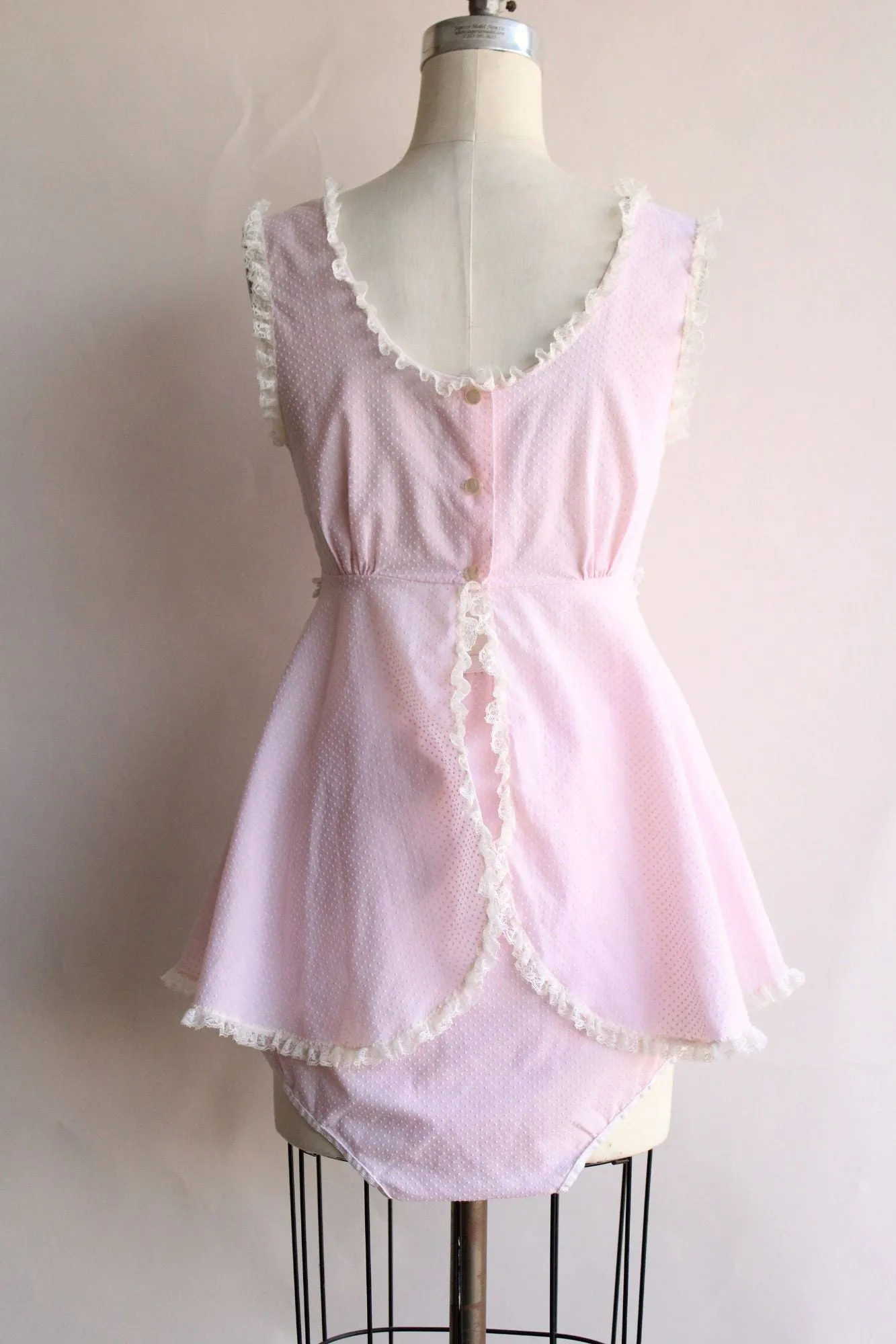 Vintage 1960s Pink Daisy Babydoll Pajamas