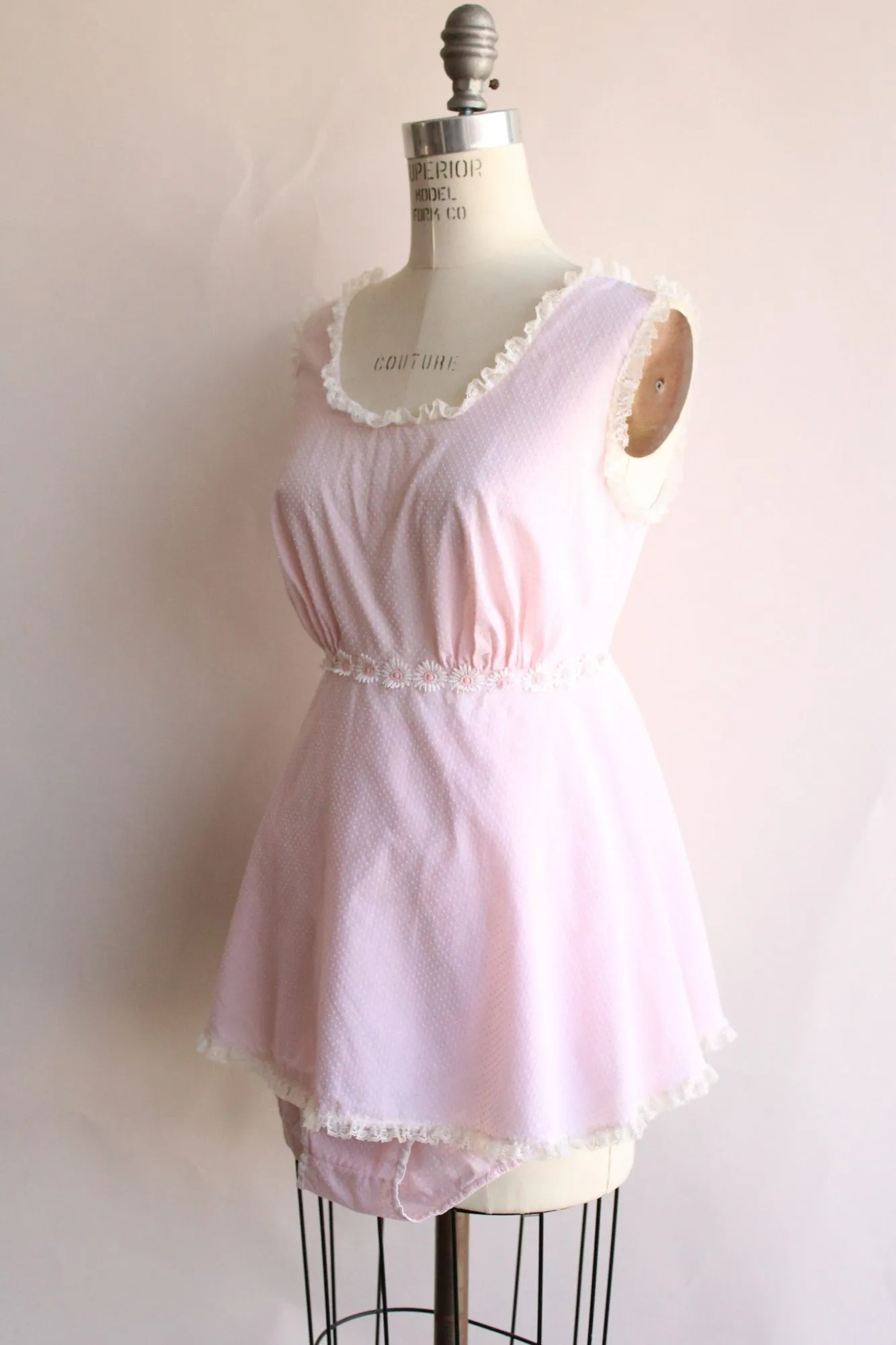 Vintage 1960s Pink Daisy Babydoll Pajamas