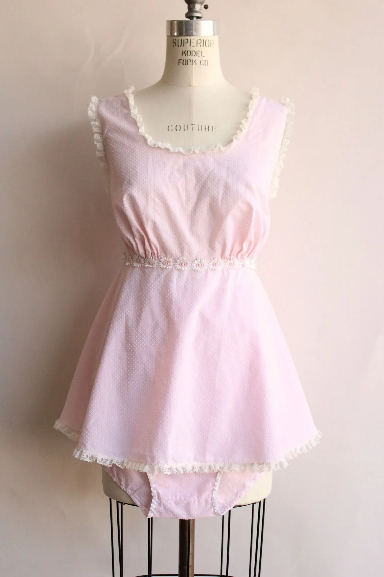 Vintage 1960s Pink Daisy Babydoll Pajamas