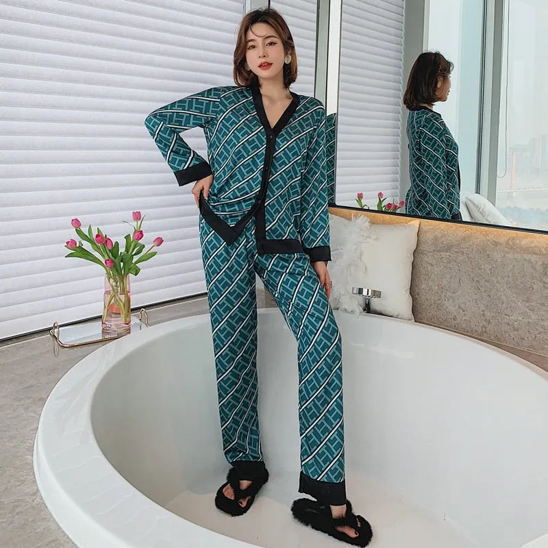 Women's Pajamas Set V Neck Design Luxury Cross Letter Print Sleepwear Silk Like Home Clothes XXXXL Large Size Nightwear